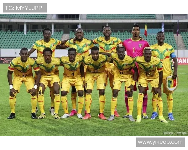 足球明星们是否真的选择前往迪拜踢球引发了怎样的关注与讨论